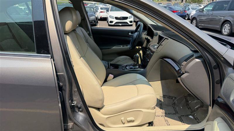 Used 2011 INFINITI G37 x Sedan w/ Premium Pkg AWD/4WD image 7