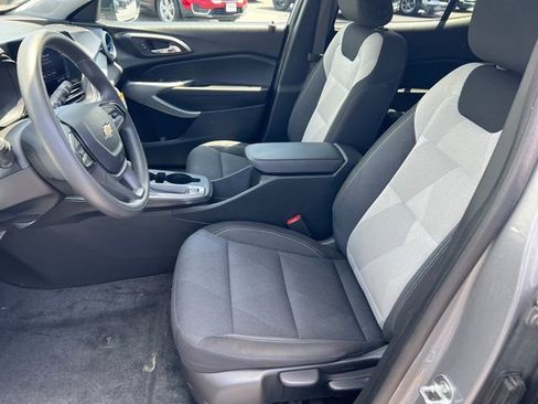 Certified 2026 Chevrolet Trax LS FWD image 9