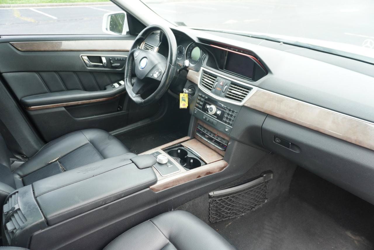 Used 2011 Mercedes-Benz E 350 4MATIC Sedan image 21