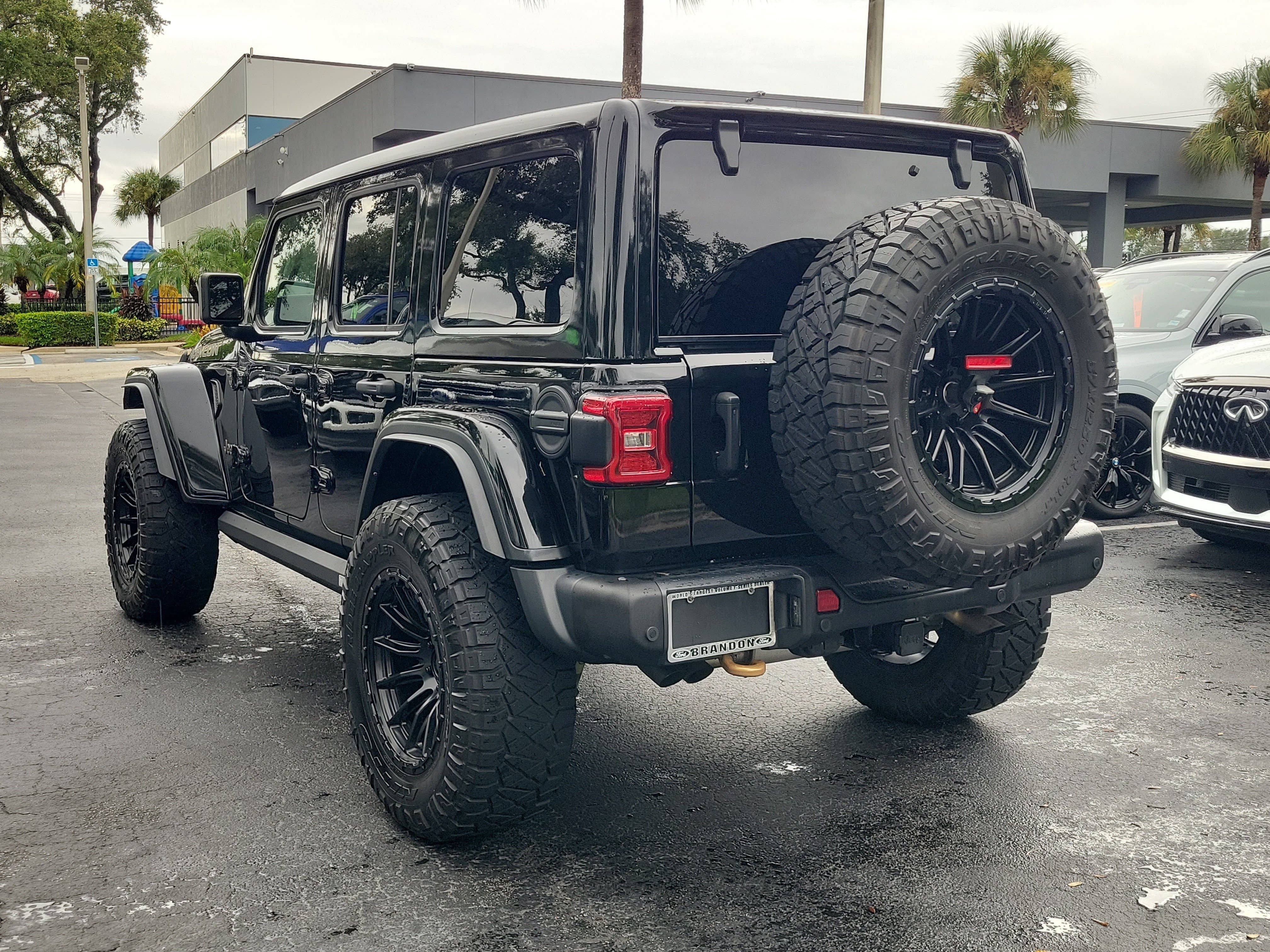 Used 2024 Jeep Wrangler Unlimited Rubicon 392 AWD/4WD image 9