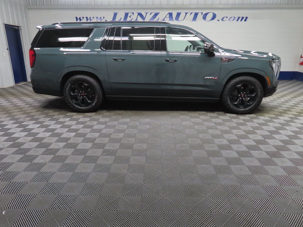 Used 2026 GMC Yukon XL AT4 Ultimate AWD/4WD image 2