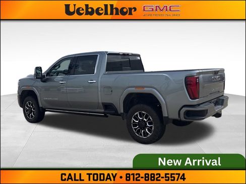 Used 2024 GMC Sierra 2500 Denali Ultimate w/ Max Trailering Package AWD/4WD image 7