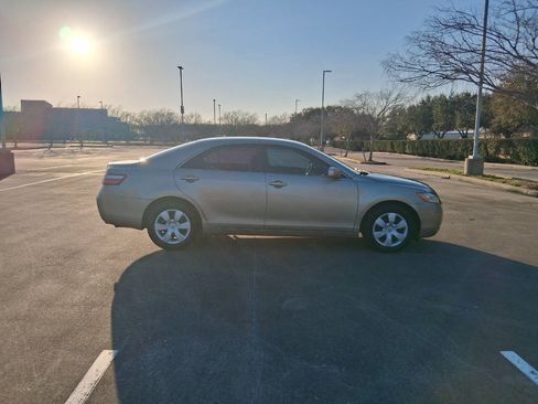 Used 2009 Toyota Camry LE image 7