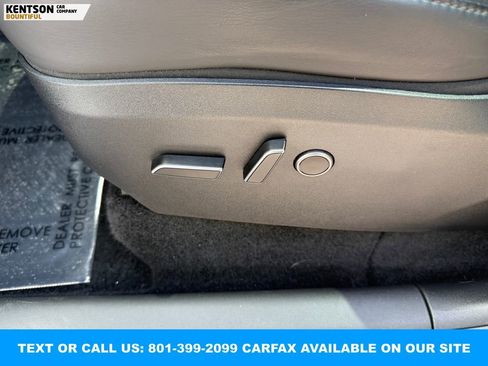 Used 2023 Tesla Model Y Performance image 26