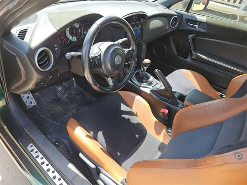 Used 2020 Toyota 86 image 14