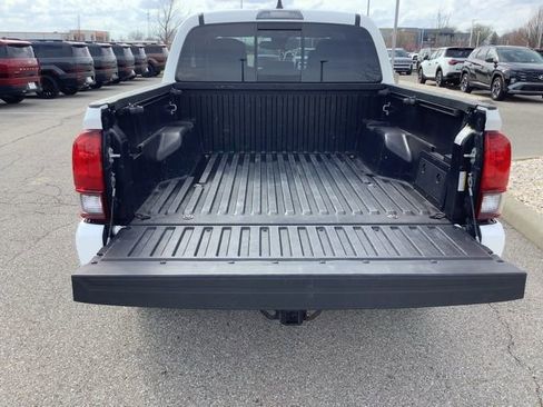 Used 2021 Toyota Tacoma SR5 w/ Technology Package AWD/4WD image 19