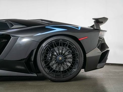Used 2017 Lamborghini Aventador LP 750-4 Superveloce AWD/4WD image 13