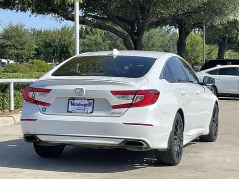 Used 2019 Honda Accord Sport image 4