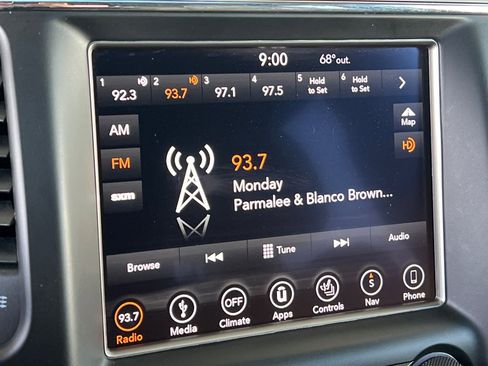 Used 2018 Jeep Grand Cherokee Limited w/ Luxury Group II AWD/4WD image 26