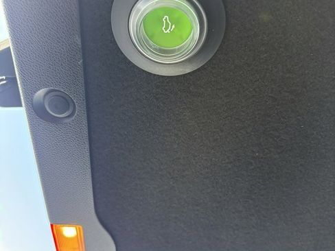 Used 2008 Mercedes-Benz C 300 Luxury w/ P1 Pkg image 18