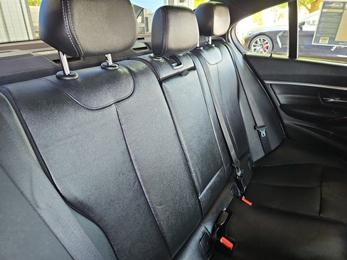 Used 2017 BMW 340i Sedan RWD image 12