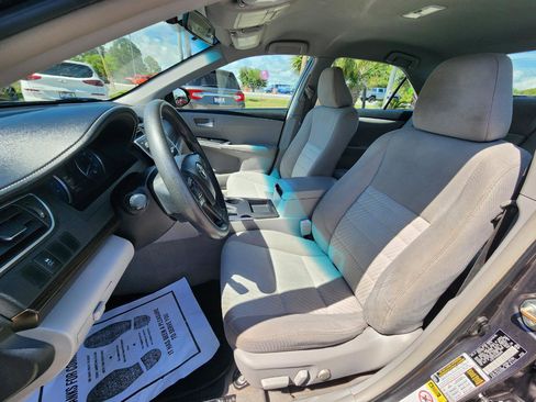 Used 2016 Toyota Camry LE FWD image 10