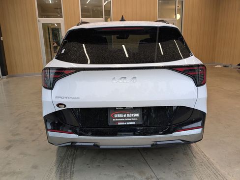 New 2026 Kia Sportage SX FWD image 5