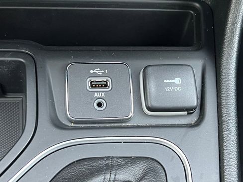 Used 2022 Jeep Cherokee Latitude Lux image 30