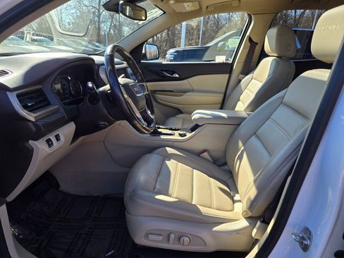 Used 2019 GMC Acadia Denali image 24