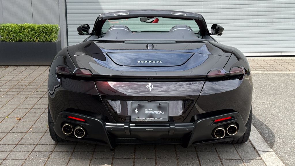 Used 2026 Ferrari Roma Spider RWD image 11