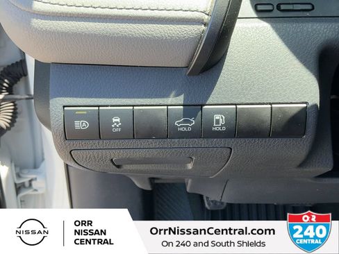 Used 2023 Toyota Camry SE FWD image 18