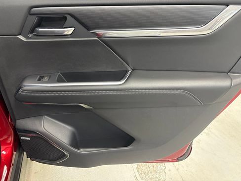 New 2026 GMC Acadia Elevation w/ Elevation Premium Package FWD image 12