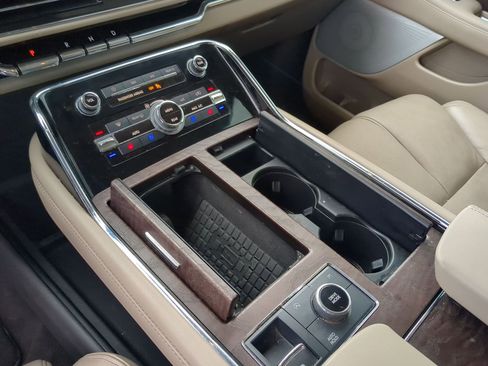 Used 2022 Lincoln Navigator Reserve image 20