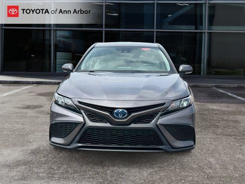 Used 2024 Toyota Camry SE FWD image 11