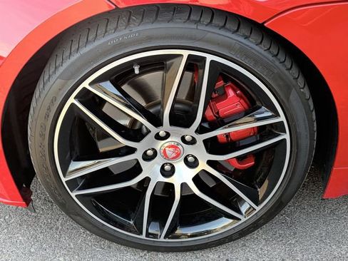 Used 2020 Jaguar F-TYPE Checkered Flag image 3