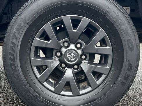Certified 2022 Toyota Tacoma SR5 image 29