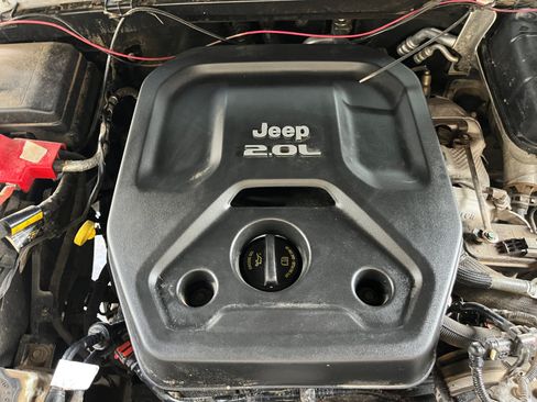 Used 2020 Jeep Wrangler Unlimited Sport AWD/4WD image 28