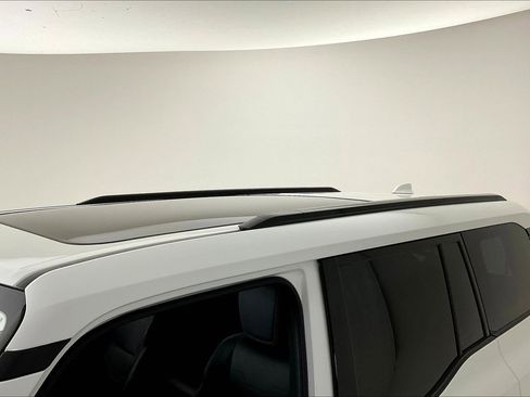Used 2024 Lexus GX 550 w/ Accessory Package (2T) AWD/4WD image 40