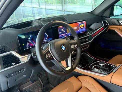 Used 2024 BMW X5 xDrive40i w/ Parking Assistance Package image 4