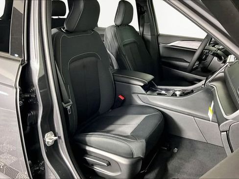 New 2026 Jeep Grand Cherokee Laredo X AWD/4WD image 12