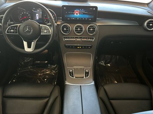 Used 2022 Mercedes-Benz GLC 300 image 12