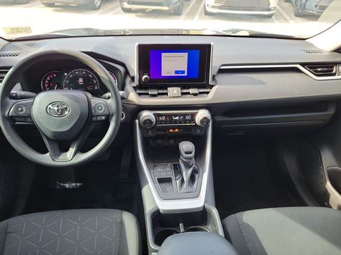 Used 2023 Toyota RAV4 XLE w/ Convenience Package FWD image 17