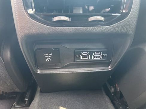 Used 2025 Jeep Grand Cherokee Laredo w/ Luxury Tech Group I AWD/4WD image 21