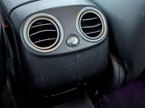 Used 2022 Mercedes-Benz GLC 300 image 17