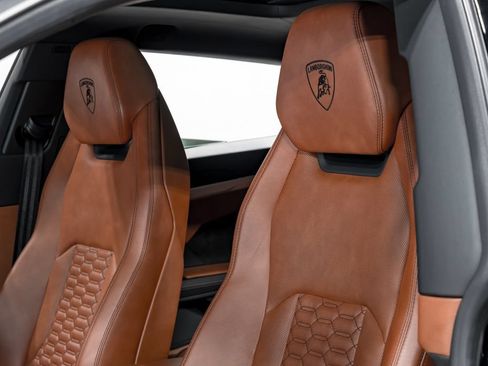 Used 2022 Lamborghini Urus AWD/4WD image 19