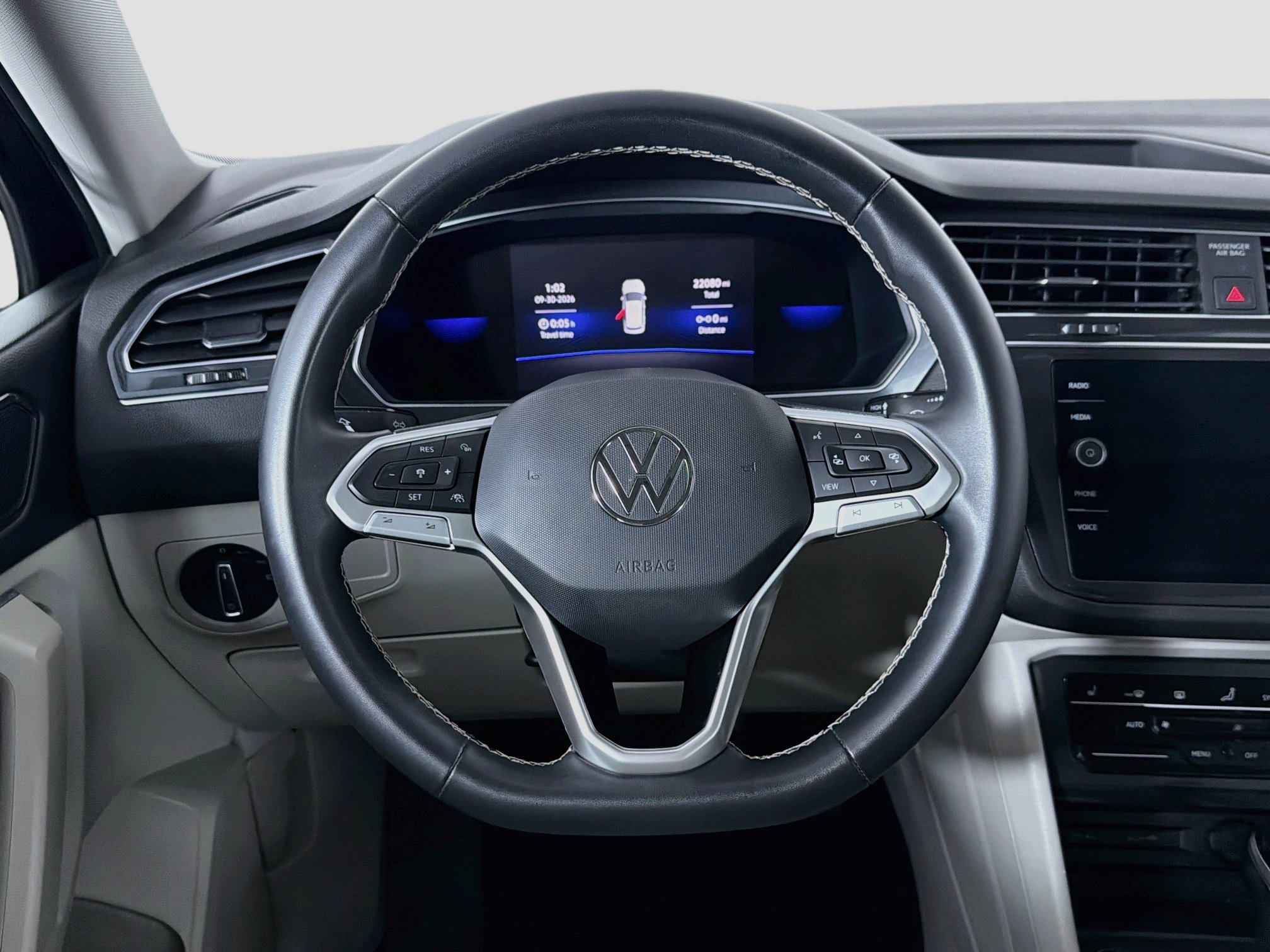 Used 2023 Volkswagen Tiguan SE FWD image 17