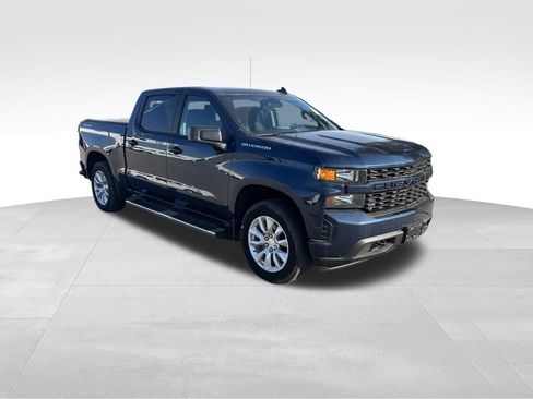Used 2022 Chevrolet Silverado 1500 Custom w/ Safety Confidence Package AWD/4WD image 9