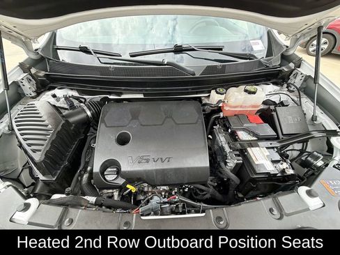 Used 2023 Chevrolet Traverse Premier FWD image 21