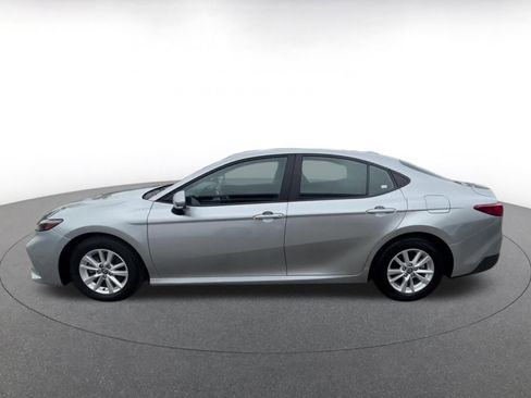 Used 2025 Toyota Camry LE FWD image 11