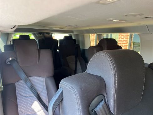 Used 2022 Ford Transit 350 XLT RWD image 22