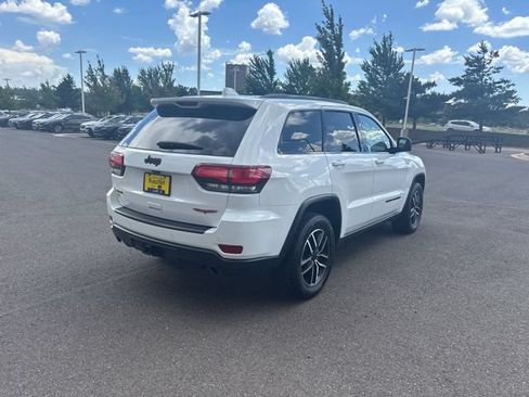Used 2020 Jeep Grand Cherokee Trailhawk w/ Trailhawk Luxury Group AWD/4WD image 3