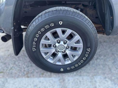 Used 2017 Toyota Tacoma SR5 w/ Tow Package AWD/4WD image 15
