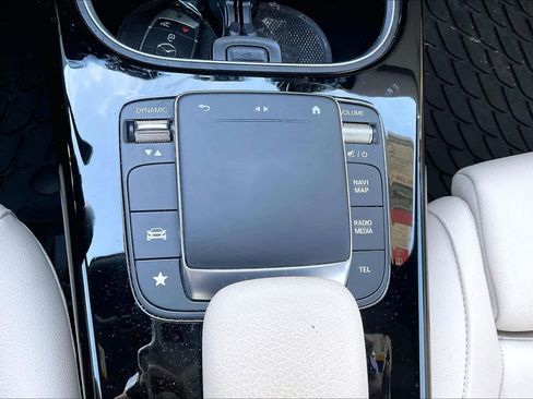 Used 2023 Mercedes-Benz CLA 250 4MATIC image 31