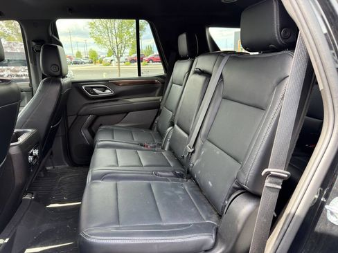 Used 2022 GMC Yukon SLE w/ Gmc Pro Safety Plus Package AWD/4WD image 10