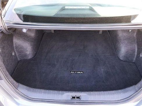 Used 2025 Nissan Altima 2.5 SV FWD image 7