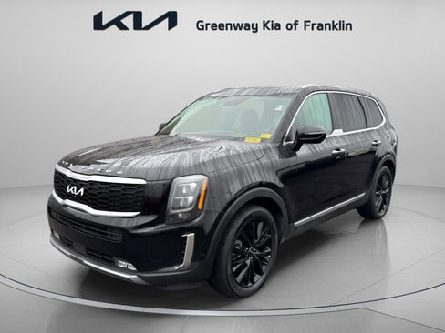 Used 2022 Kia Telluride SX w/ SX Prestige Package image 3