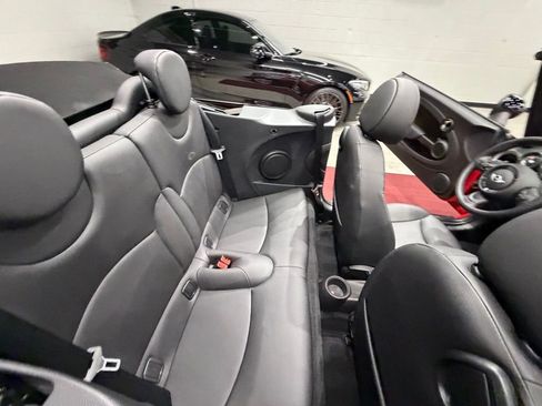 Used 2014 MINI Cooper Convertible FWD image 29