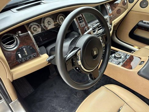 Used 2014 Rolls-Royce Wraith image 18