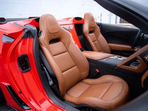 Used 2016 Chevrolet Corvette Z06 w/ 3LZ Preferred Equipment Group image 19