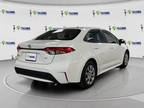 Used 2022 Toyota Corolla LE image 5
